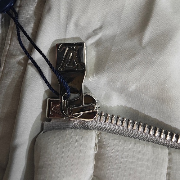 Louis Vuitton Stand Collar Down Jacket - Picture 11 of 11